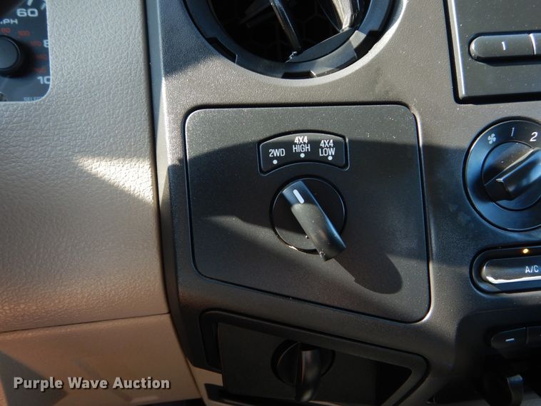 image for item IT9162 2010 Ford F550 Super Duty XL  Crew Cab utility / service truck