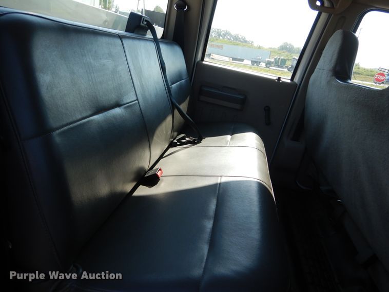 image for item IT9162 2010 Ford F550 Super Duty XL  Crew Cab utility / service truck