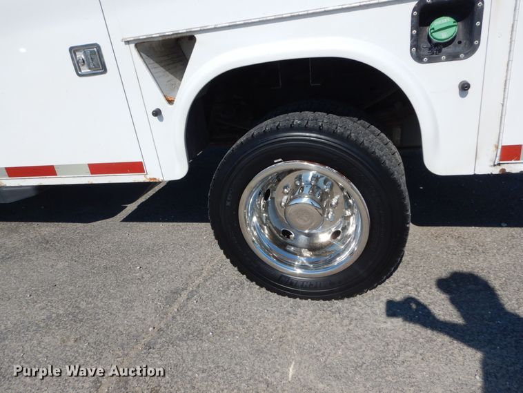 image for item IT9162 2010 Ford F550 Super Duty XL  Crew Cab utility / service truck