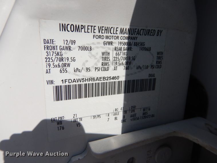 image for item IT9162 2010 Ford F550 Super Duty XL  Crew Cab utility / service truck