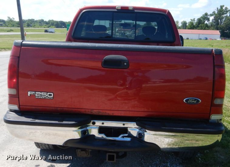 image for item IT9166 2002 Ford F250 Super Duty XLT  SuperCab pickup truck