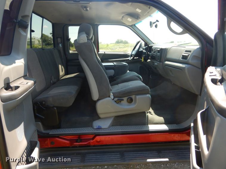 image for item IT9166 2002 Ford F250 Super Duty XLT  SuperCab pickup truck