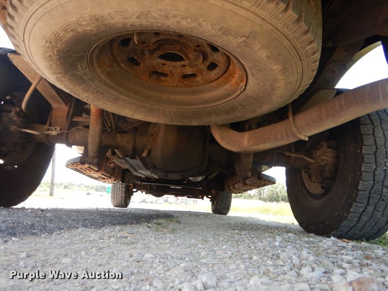 image for item IT9166 2002 Ford F250 Super Duty XLT  SuperCab pickup truck