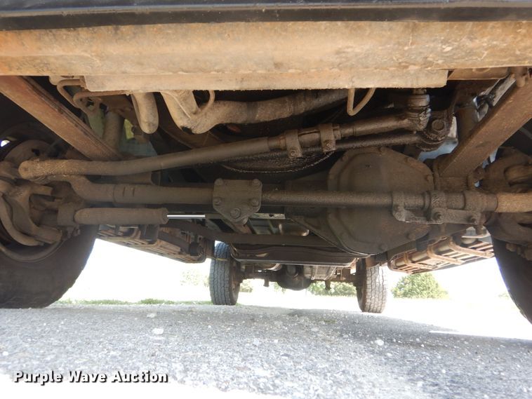 image for item IT9166 2002 Ford F250 Super Duty XLT  SuperCab pickup truck