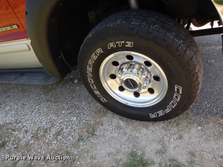 image for item IT9166 2002 Ford F250 Super Duty XLT  SuperCab pickup truck