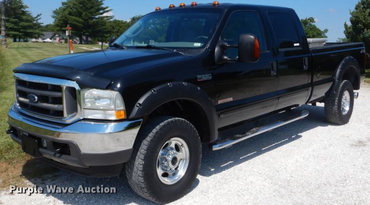 image for item IT9167 2003 Ford F350 Super Duty Lariat  Crew Cab pickup truck