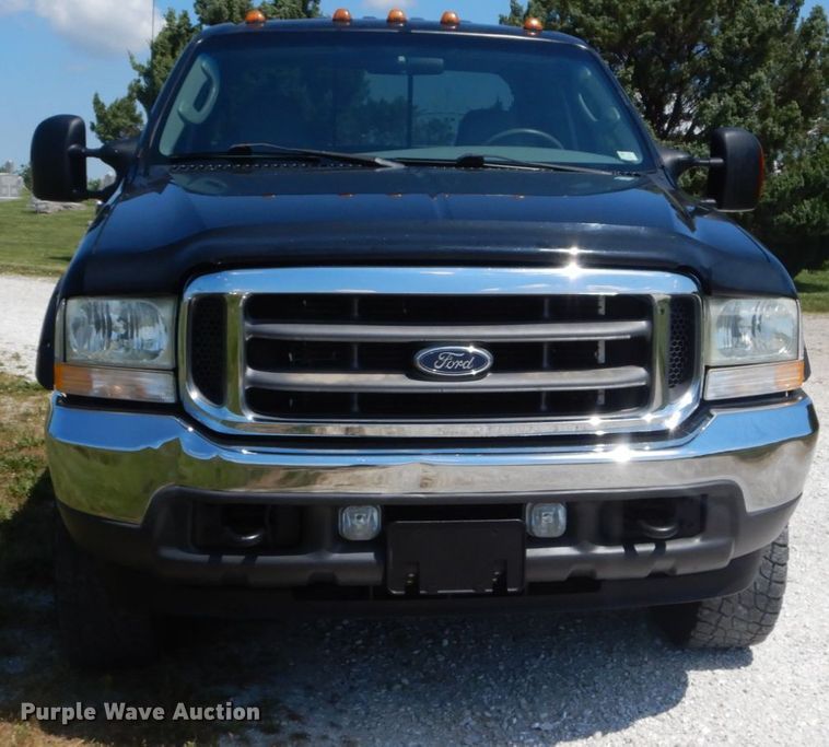 image for item IT9167 2003 Ford F350 Super Duty Lariat  Crew Cab pickup truck