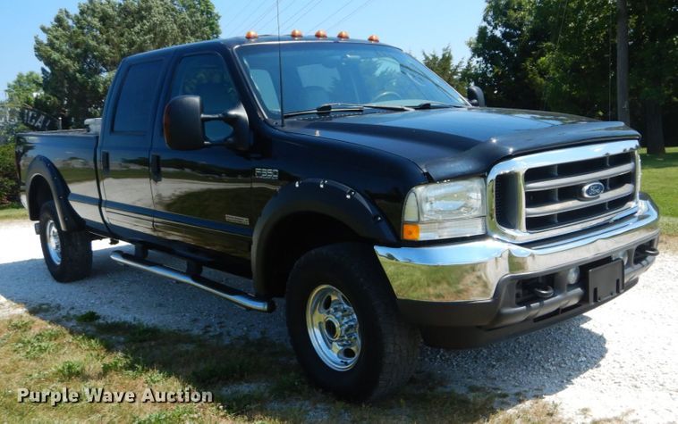 image for item IT9167 2003 Ford F350 Super Duty Lariat  Crew Cab pickup truck