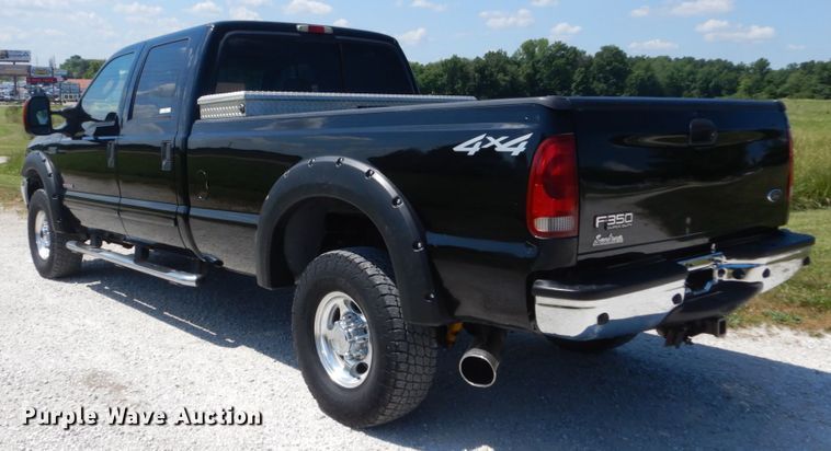 image for item IT9167 2003 Ford F350 Super Duty Lariat  Crew Cab pickup truck