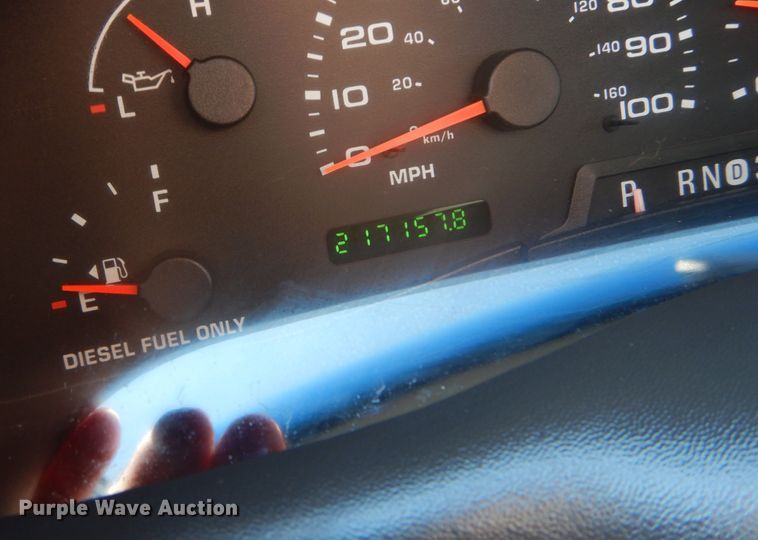 image for item IT9167 2003 Ford F350 Super Duty Lariat  Crew Cab pickup truck