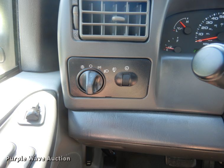 image for item IT9167 2003 Ford F350 Super Duty Lariat  Crew Cab pickup truck