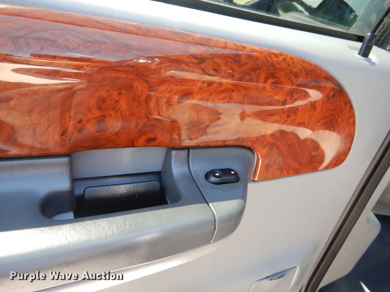 image for item IT9167 2003 Ford F350 Super Duty Lariat  Crew Cab pickup truck