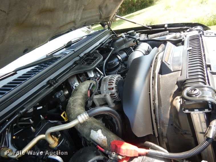 image for item IT9167 2003 Ford F350 Super Duty Lariat  Crew Cab pickup truck