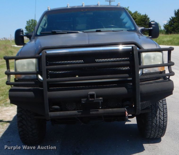 image for item IT9169 2002 Ford F250 Super Duty XLT  SuperCab pickup truck