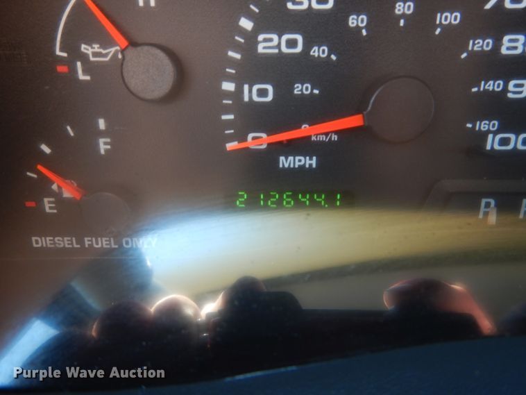 image for item IT9169 2002 Ford F250 Super Duty XLT  SuperCab pickup truck