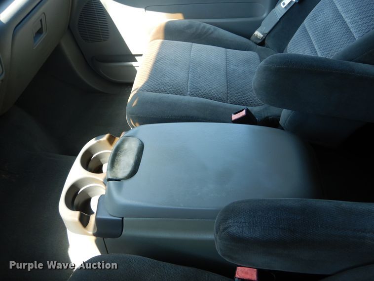 image for item IT9169 2002 Ford F250 Super Duty XLT  SuperCab pickup truck