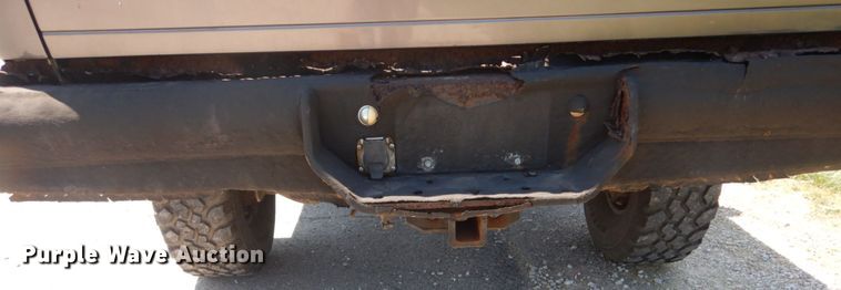 image for item IT9169 2002 Ford F250 Super Duty XLT  SuperCab pickup truck