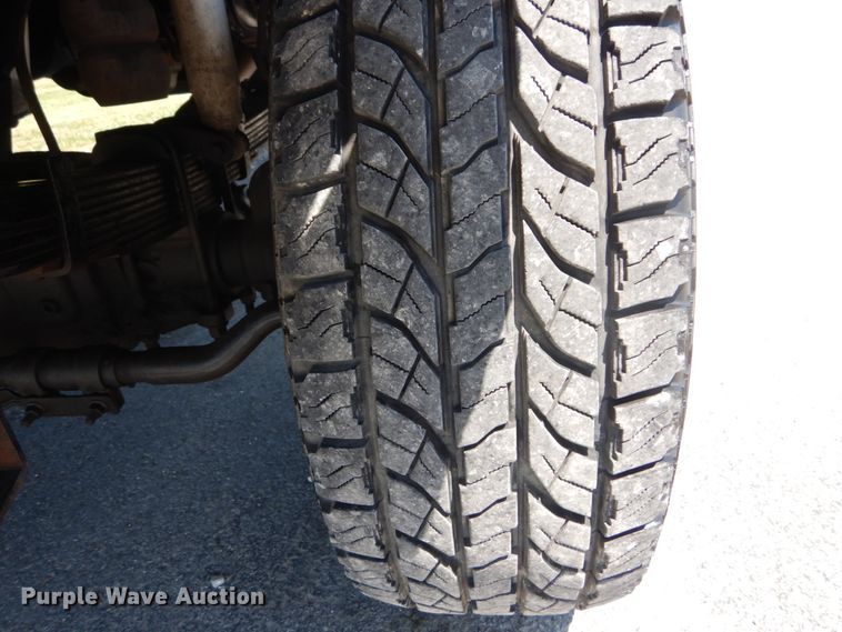 image for item IT9169 2002 Ford F250 Super Duty XLT  SuperCab pickup truck