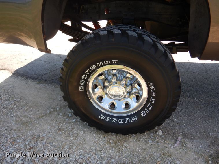 image for item IT9169 2002 Ford F250 Super Duty XLT  SuperCab pickup truck