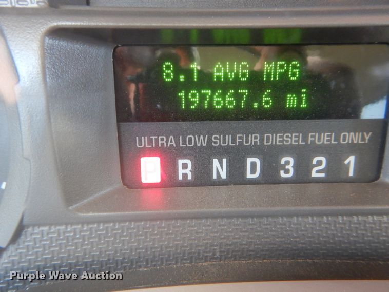 image for item IT9174 2008 Ford F350 Super Duty  Crew Cab pickup truck