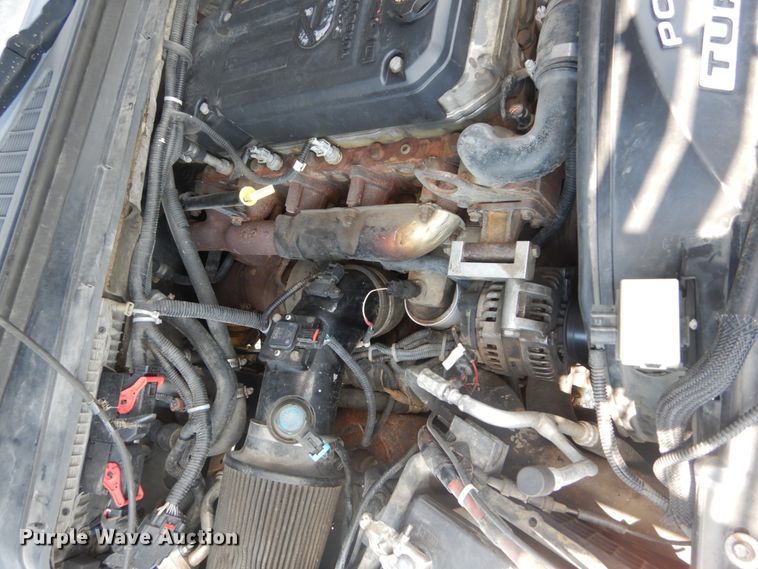 image for item IT9174 2008 Ford F350 Super Duty  Crew Cab pickup truck