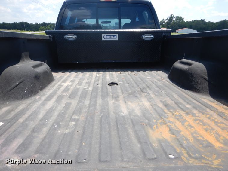 image for item IT9174 2008 Ford F350 Super Duty  Crew Cab pickup truck