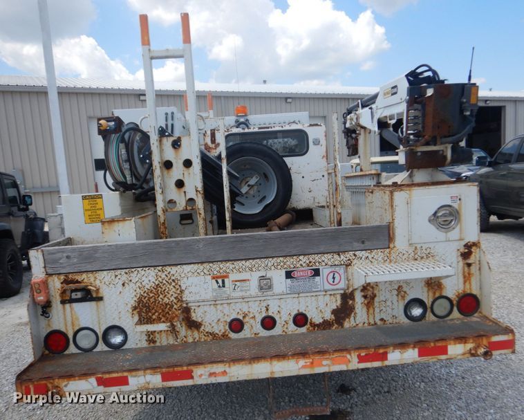 image for item IT9175 2009 Ford F550 Super Duty  SuperCab utility / service truck