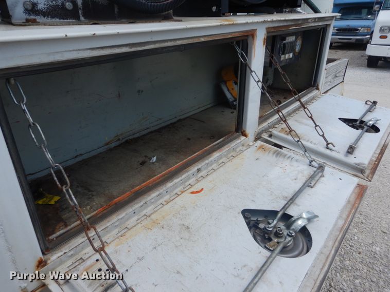 image for item IT9175 2009 Ford F550 Super Duty  SuperCab utility / service truck