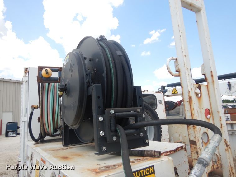 image for item IT9175 2009 Ford F550 Super Duty  SuperCab utility / service truck