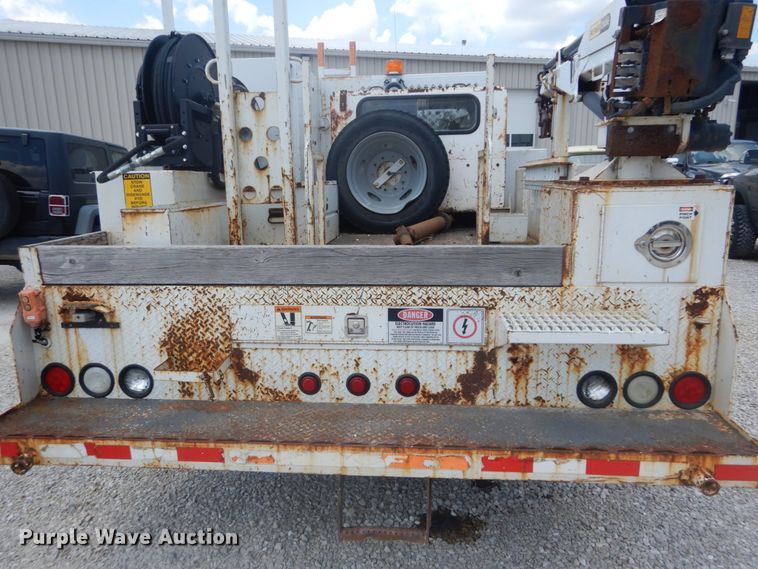 image for item IT9175 2009 Ford F550 Super Duty  SuperCab utility / service truck