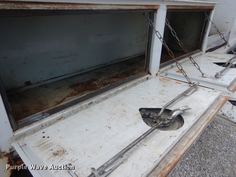 image for item IT9175 2009 Ford F550 Super Duty  SuperCab utility / service truck