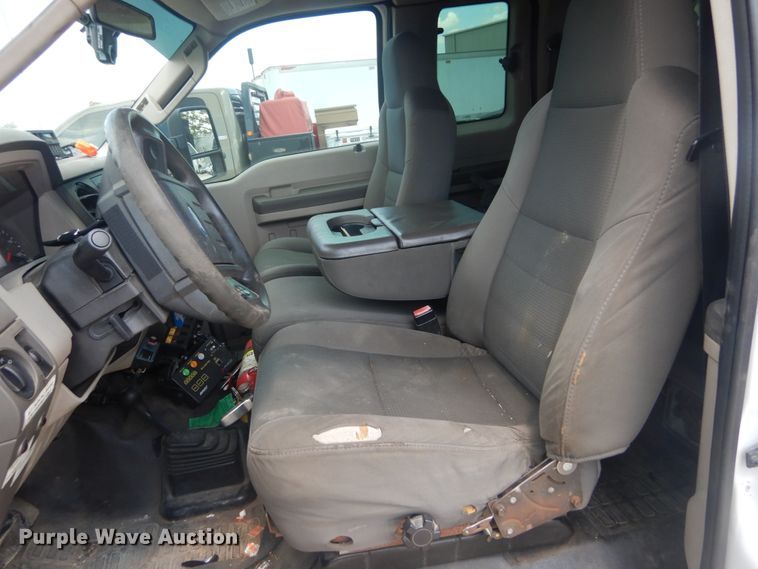 image for item IT9175 2009 Ford F550 Super Duty  SuperCab utility / service truck