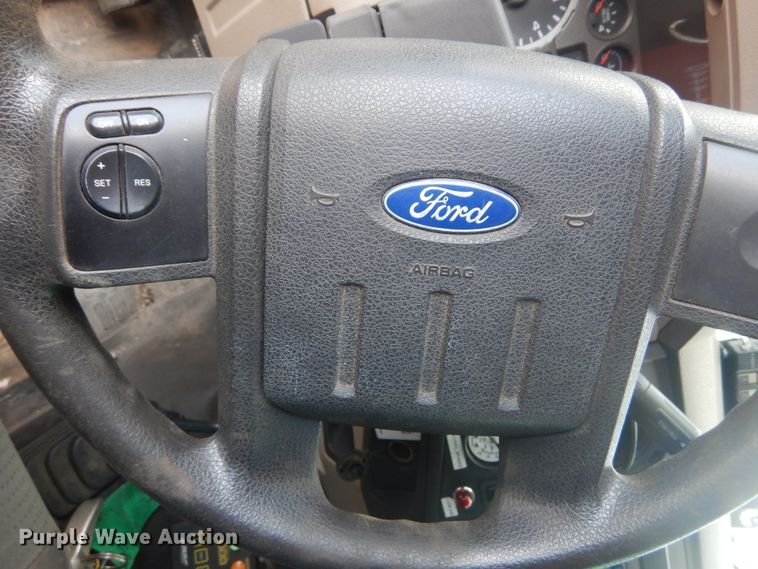 image for item IT9175 2009 Ford F550 Super Duty  SuperCab utility / service truck