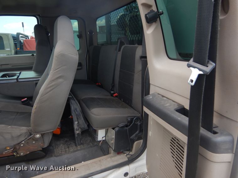 image for item IT9175 2009 Ford F550 Super Duty  SuperCab utility / service truck