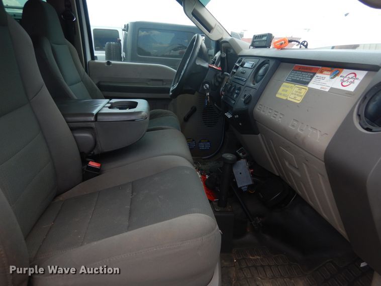 image for item IT9175 2009 Ford F550 Super Duty  SuperCab utility / service truck