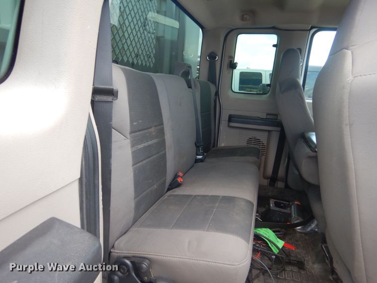 image for item IT9175 2009 Ford F550 Super Duty  SuperCab utility / service truck