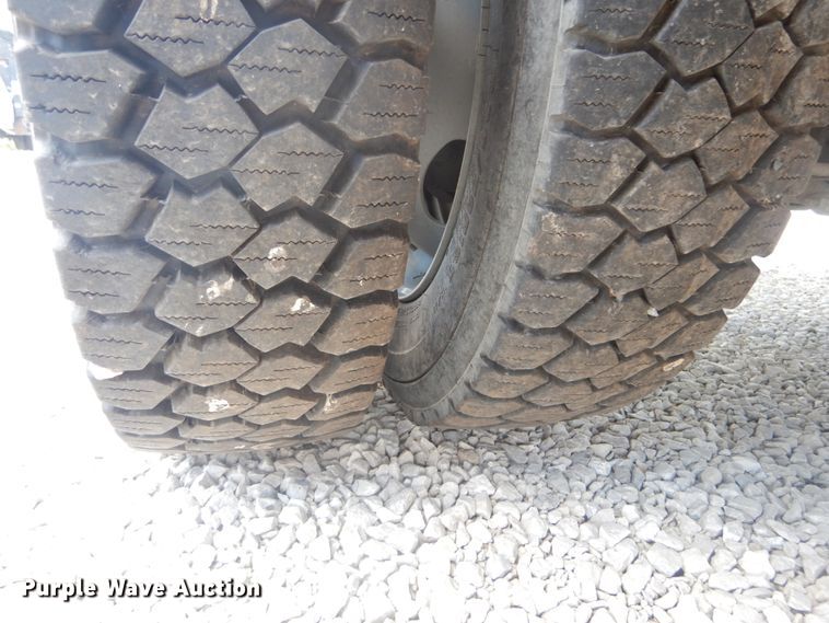 image for item IT9175 2009 Ford F550 Super Duty  SuperCab utility / service truck