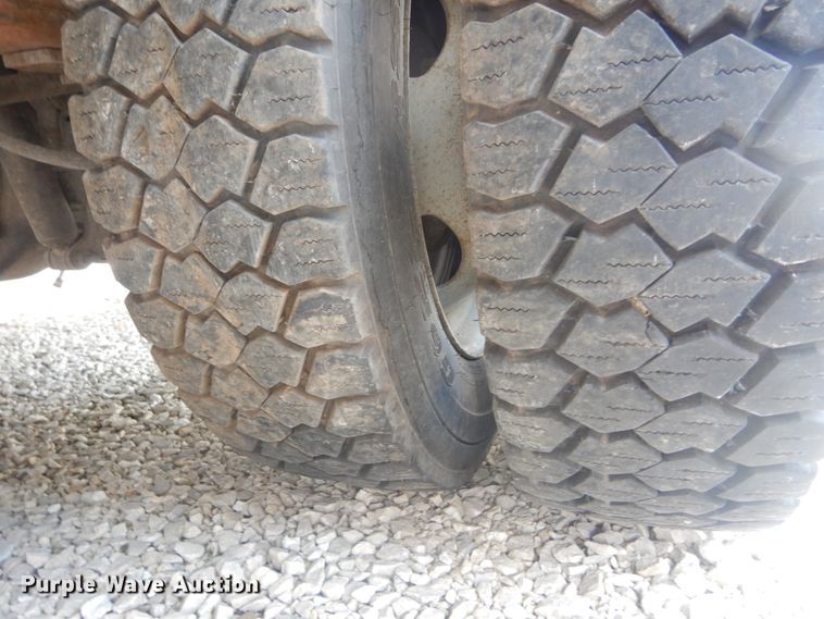 image for item IT9175 2009 Ford F550 Super Duty  SuperCab utility / service truck