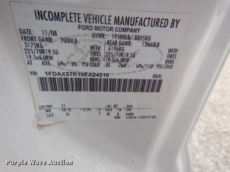 image for item IT9175 2009 Ford F550 Super Duty  SuperCab utility / service truck