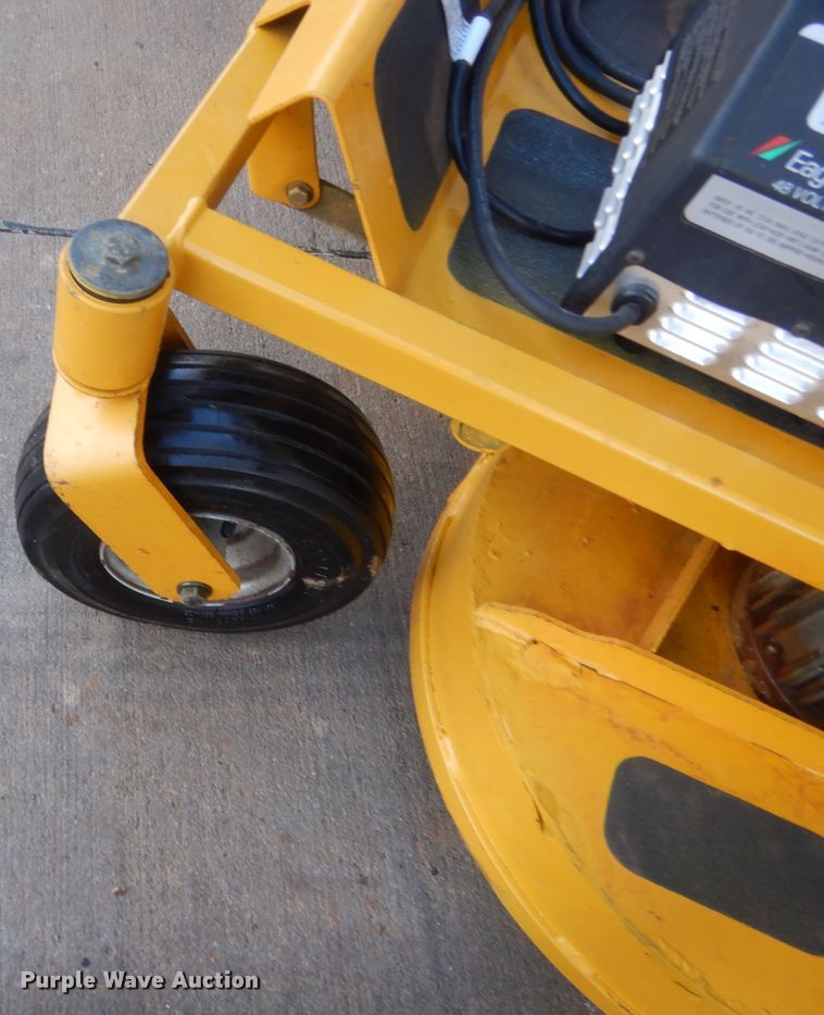 image for item IT9544 Hustler Zeon 929141  ZTR lawn mower