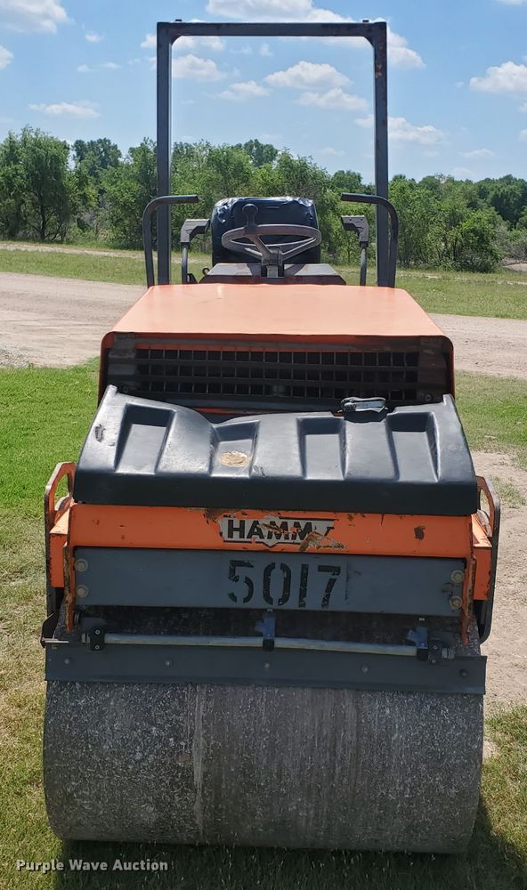 image for item IX9947 2004 Hamm HD10  double drum vibratory roller