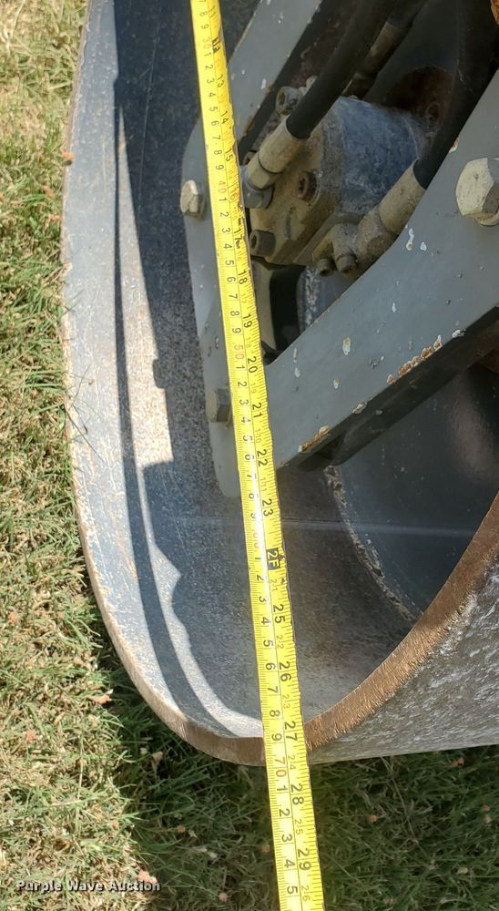 image for item IX9947 2004 Hamm HD10  double drum vibratory roller