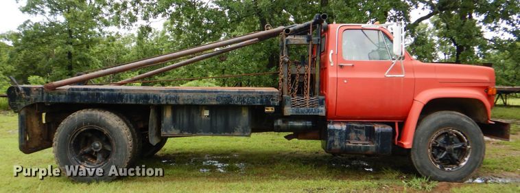 image for item IY9487 1980 GMC 7000  winch truck