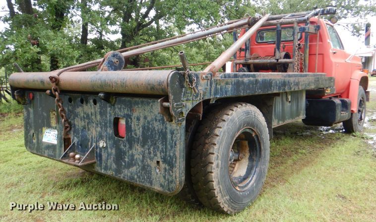 image for item IY9487 1980 GMC 7000  winch truck