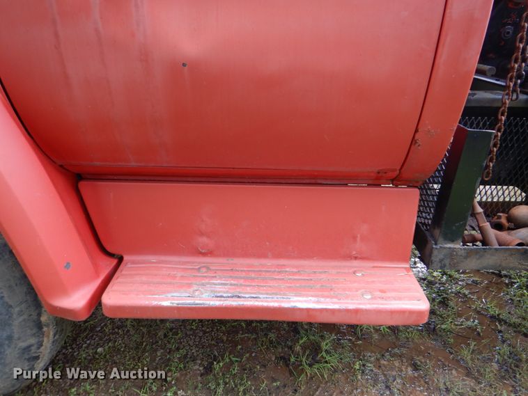 image for item IY9487 1980 GMC 7000  winch truck