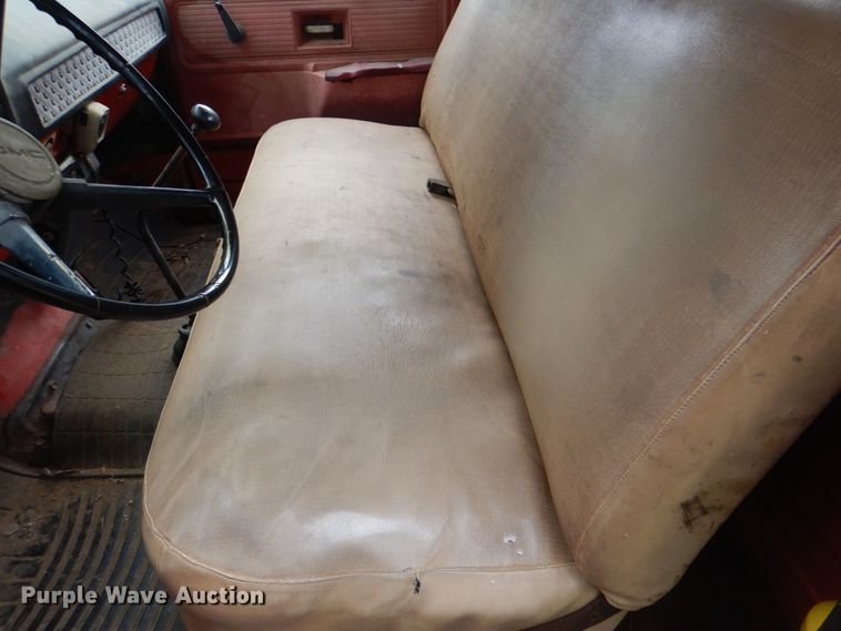 image for item IY9487 1980 GMC 7000  winch truck