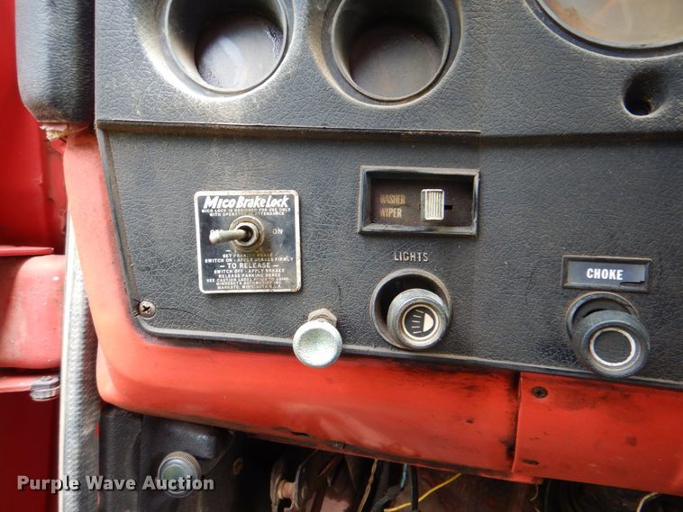 image for item IY9487 1980 GMC 7000  winch truck