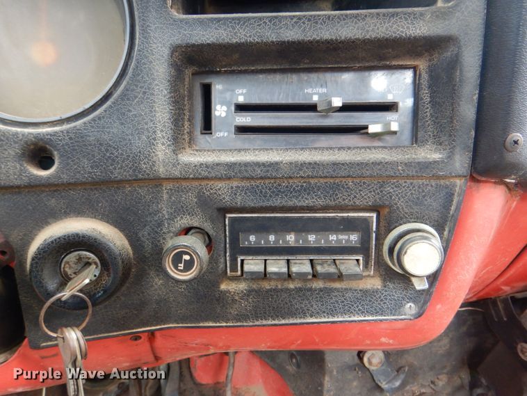 image for item IY9487 1980 GMC 7000  winch truck