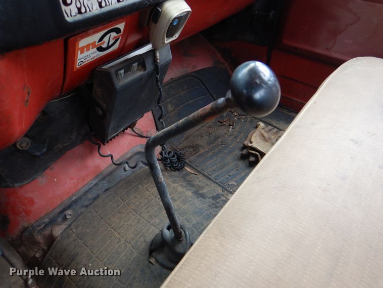 image for item IY9487 1980 GMC 7000  winch truck