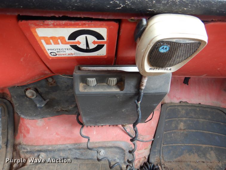 image for item IY9487 1980 GMC 7000  winch truck